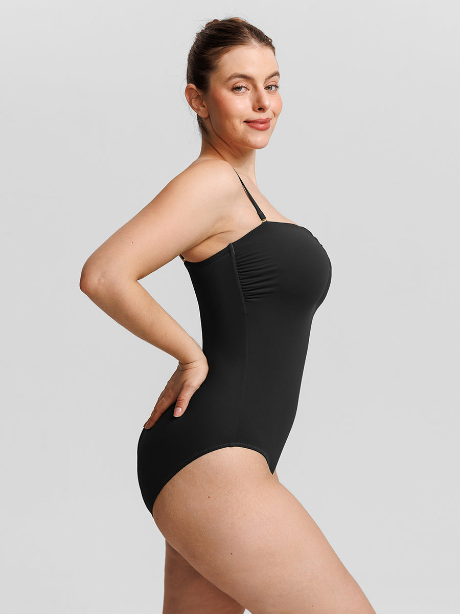 Silhouette One-Piece Swimsuit, црна боја – поглед од напред под агол