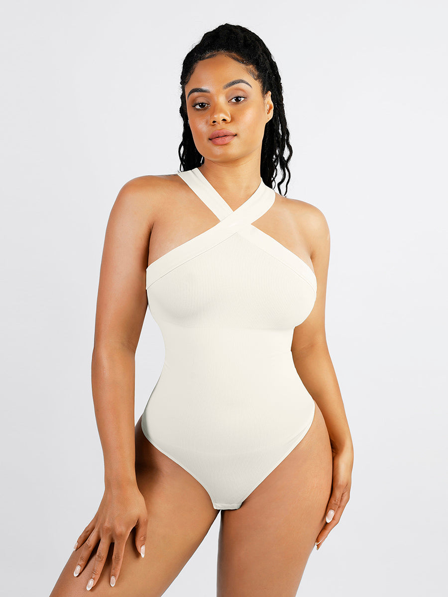 Shop Lily Ribbed Halter Neck Bodysuit, бела боја: ребресто боди со вкрстен халтер врат – поглед од напред