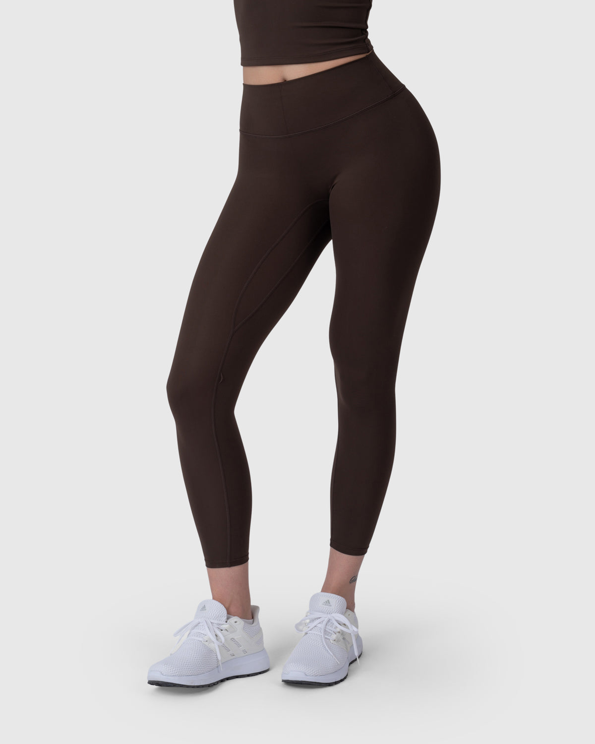 Align Soft High Waisted Leggings, боја еспресо – поглед од назад под агол