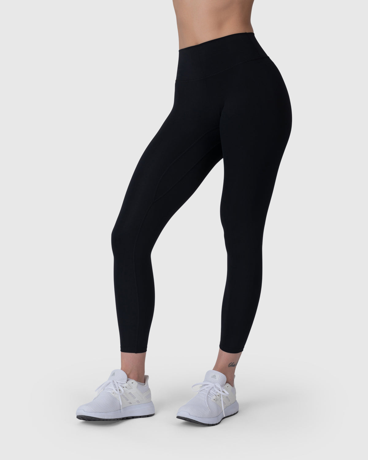 Align Soft High Waisted Leggings, црна боја – страничен поглед