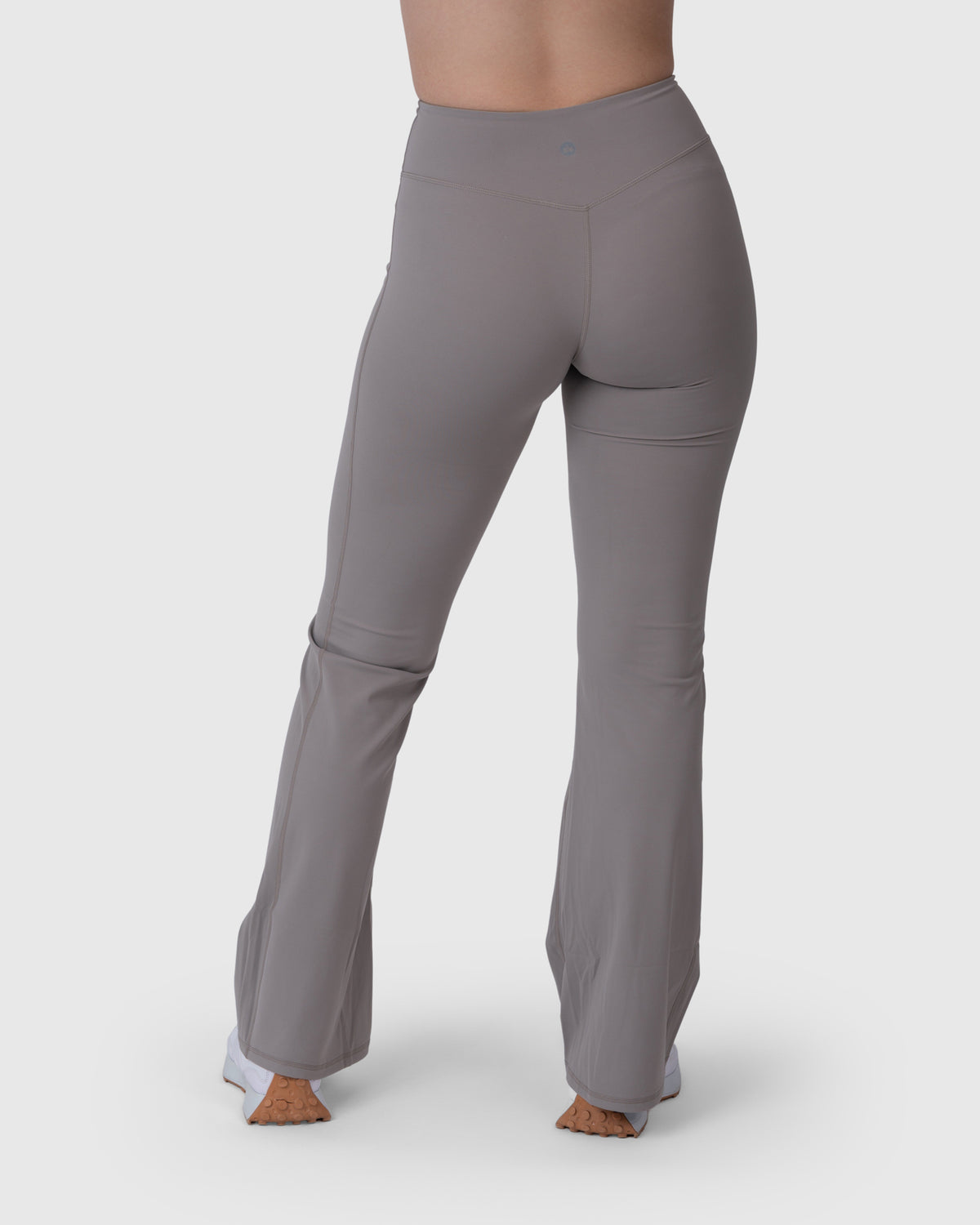 Align Soft Flared Leggings, сива боја – страничен поглед