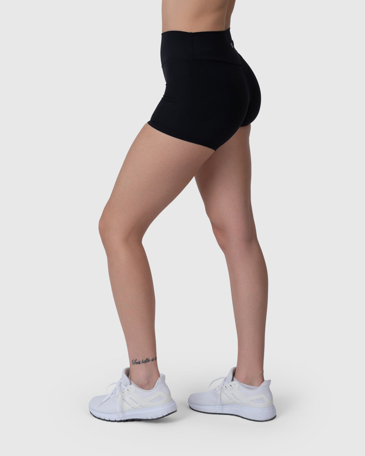 Align Soft Shorts, црна боја – страничен поглед