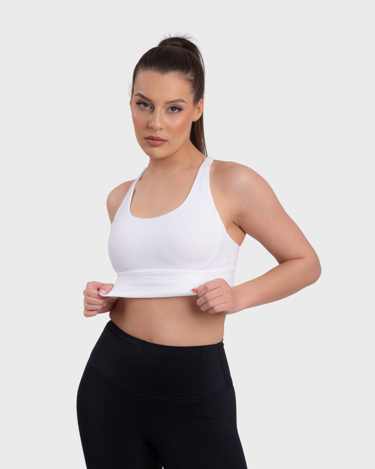 Evolve Active Sports Bra, бела боја – поглед од напред (друг агол)